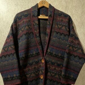 Vintage Alps Patterned Wool Cardigan with Wooden Buttons women’s small